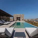 Villa Apollo Yard