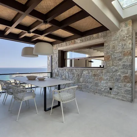 Villa Apollo Yard